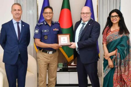 রোহিঙ্গা ক্যাম্পে পুলিশের ভূমিকার প্রশংসা করল আইসিআরসি