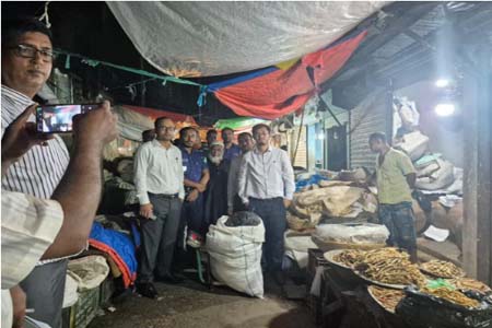 অবৈধ পলিথিন ও বায়ুদূষণের বিরুদ্ধে