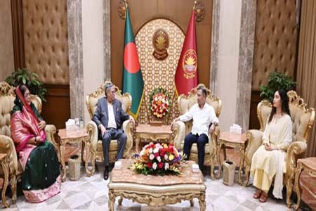রাষ্ট্রপতির সঙ্গে প্রধানমন্ত্রীর সাক্ষাৎ
