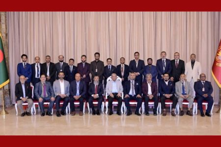 পোশাক খাতের সংকট মোকাবিলায় সব পক্ষকে সমন্বিতভাবে কাজের আহ্বান রাষ্ট্রপতির