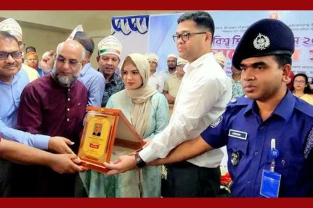শিক্ষক দিবসে ঠাকুরগাঁওয়ে রাষ্ট্রপতিকে গুণী শিক্ষক সম্মাননা