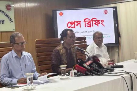 প্রধানমন্ত্রীর তথ্য উপদেষ্টা