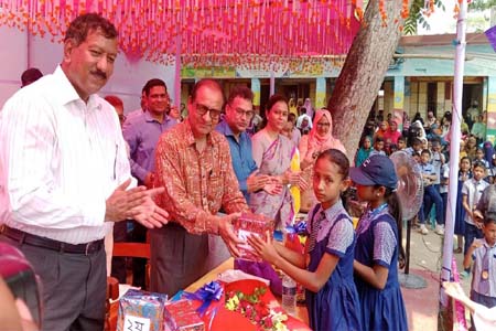 প্রকৃত শিক্ষায় শিক্ষিত