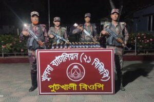 বেনাপোল পুটখালী সিমান্ত এলাকায় বিজিবি অভিযানে ১১১ বোতল ভারতীয় উইনিক্স সিরাপ উদ্ধার