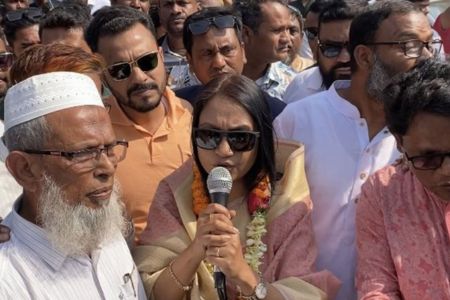 বাবার মতই আমি নিজের জীবন উৎসর্গ করব - প্রতিমন্ত্রী পুতুল