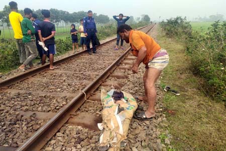 কালীগঞ্জে ট্রেনে কাটা পড়ে অজ্ঞাত ব্যক্তির মৃত্যু