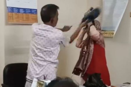 কলেজ শিক্ষিকাকে জুতাপেটার ঘটনায় সেই বিএনপি নেতা বহিষ্কার