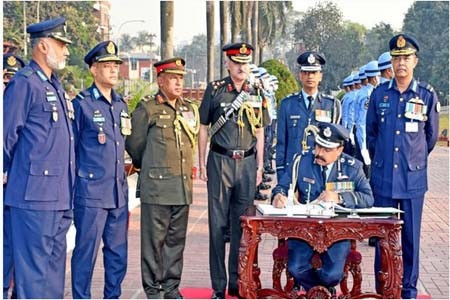 বাংলাদেশ সফরে এসে শিখা অনির্বাণ পরিদর্শন করেছেন রাকেশ কুমার সিং