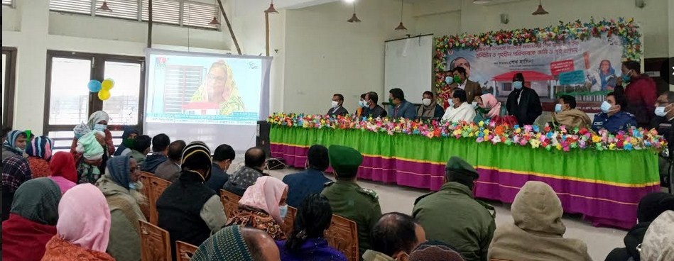 রাণীনগরে ৯০ টি পরিবার পেল স্বপ্নের ঠিকানা