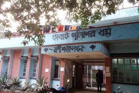 সভাপতিকে পেটালেন মেয়র