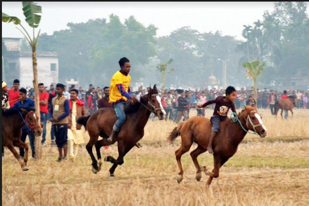 কমলগঞ্জে ঘোড়দৌড়