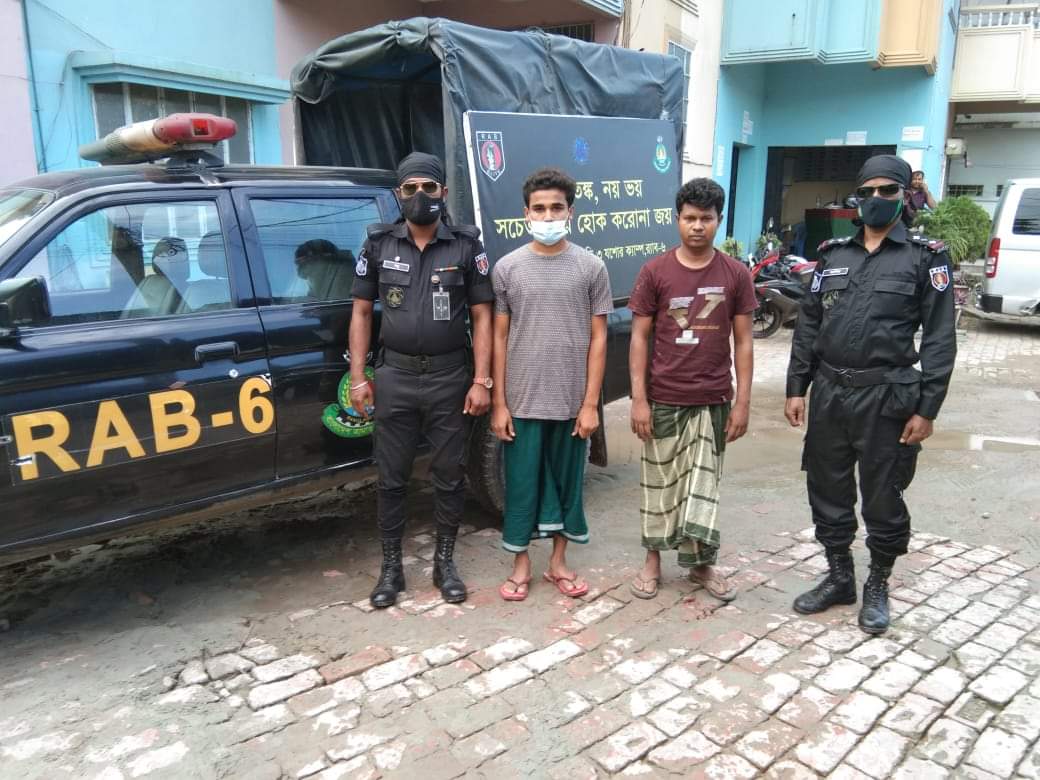 বেনাপোলে ইয়াবা ট্যাবলেট সহ আটক -২ 