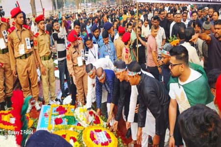 বাংলাদেশ রিক্রুটিং এজেন্সি ফোরামের পুষ্পস্তবক অর্পণ