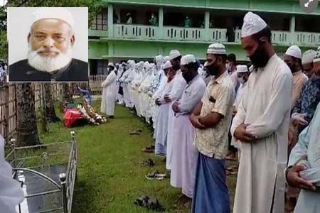 রাষ্ট্রীয় মর্যাদা-শ্রদ্ধা-ভালোবাসায় বাবা-মায়ের কবরের পাশে দাফন ধর্ম প্রতিমন্ত্রীর