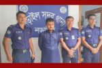 নড়াইলে মাদরাসা ছাত্রকে বলাৎকারের অভিযোগ শিক্ষকে গ্রেফতার করছে পুলিশ 