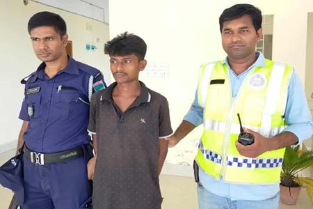 বেনাপোলে তৃতীয় লিঙ্গের রেশমা হত্যার আসামী গ্রেফতার