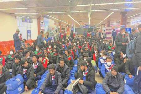 লিবিয়া থেকে দেশে ফিরলেন ১৭০ বাংলাদেশি