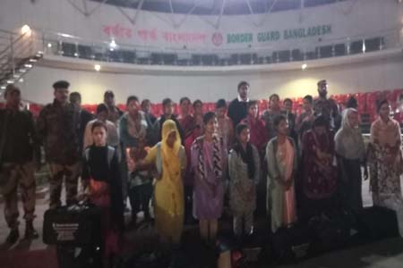 শিশুকে ট্রাভেল পারমিটে ফেরত