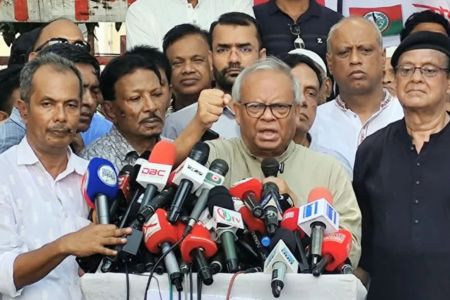 শেখ হাসিনাকে ফেরত না দিয়ে ভারত চক্রান্তের জাল বুনছে: রুহুল কবির রিজভী