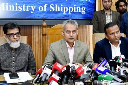 নৌপথে অতিরিক্ত ভাড়া ও যাত্রী-মালামাল বহনের অভিযোগে কঠোর আইনানুগ ব্যবস্থা - নৌপরিবহন মন্ত্রী
