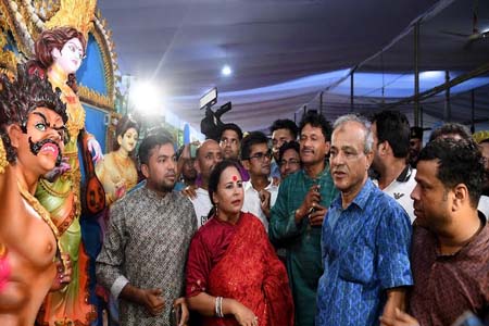 রাতে মন্দিরের আইনশৃঙ্খলা বাহিনীর পাশাপাশি- ভলান্টিয়ার উধাও হওয়া চলবে