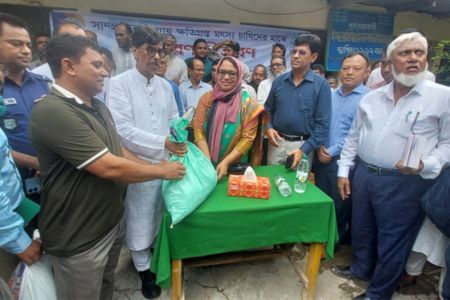 বন্যায় ক্ষতিগ্রস্ত ৫ জেলার কৃষক