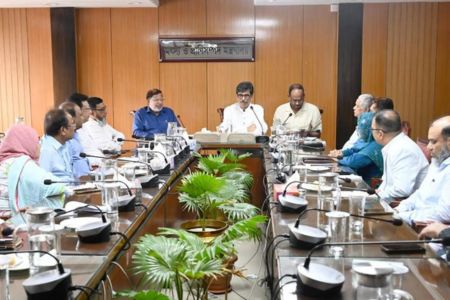 সততা, দায়িত্ববোধ ও সমন্বিত প্রচেষ্টায় জনগণের প্রত্যাশা পূরণ করতে হবে - মৎস্য ও প্রাণিসম্পদ এবং কৃষিমন্ত্রী