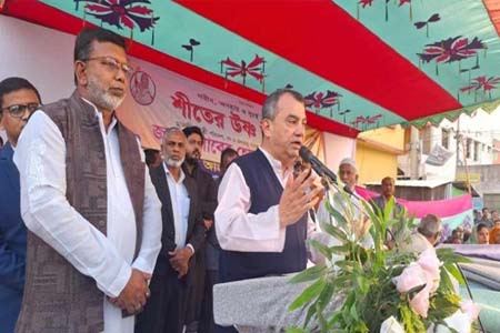 কথায় নয় কাজে বিশ্বাসী