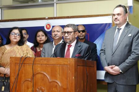 হাম ও ডেঙ্গু মোকাবিলায় সরকার যথেষ্ট সক্ষম - স্বাস্থ্যমন্ত্রী