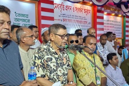 রাজাকারদের রাজনৈতিক গোষ্ঠীকে বর্জন করতে হবে - স্বাস্থ্যমন্ত্রী