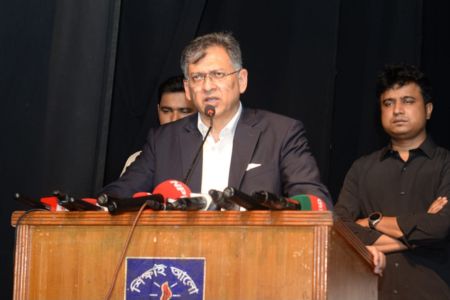 ফ্যাসিবাদের প্রত্যাবর্তন রুখতে ঐক্যবদ্ধ থাকার আহ্বান স্বরাষ্ট্রমন্ত্রীর
