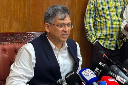আদালতে রাষ্ট্রপ্রতির বিরুদ্ধে মামলা করা যায় না - স্বরাষ্ট্রমন্ত্রী