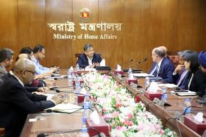 বাংলাদেশে বিনিয়োগ বাড়াতে মার্কিন ব্যবসায়ীদের প্রতি স্বরাষ্ট্রমন্ত্রীর আহ্বান