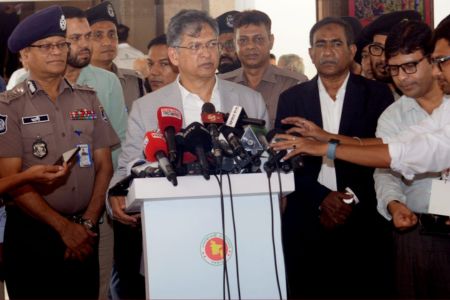 দেশের সীমান্তে একজনকেও অবৈধভাবে পুশ-ইন হতে দেওয়া হয়নি – স্বরাষ্ট্রমন্ত্রী