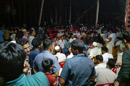 নির্বাচনী উঠান বৈঠক