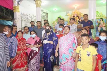 সালথায় শামা ওবায়েদের পূজা মন্ডপ পরিশর্দন