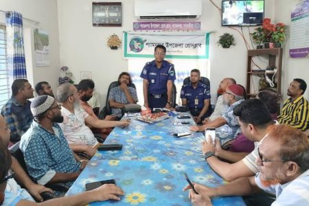 শ্যামনগর উপজেলা প্রেসক্লাবের সাংবাদিকদের সাথে নবাগত ওসির মতবিনিময়