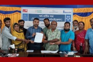 শ্যামনগরে কৃষি জমিতে লবনাক্ততা নিরসন ও কঠিন বর্জ্য দূষণরোধে স্বারকলিপি প্রদান