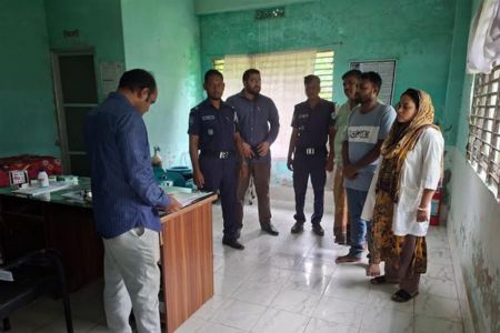 শ্যামনগরে দুই ক্লিনিককে মোবাইল কোর্টে জরিমানা