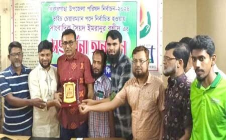 সাংবাদিক ইমরান রশিদকে সংবর্ধনা