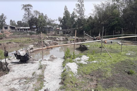 নাগেশ্বরীতে অবাধে বালু উত্তোলন