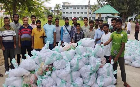 শুকনা খাবার নিয়ে সাপাহারবাসী