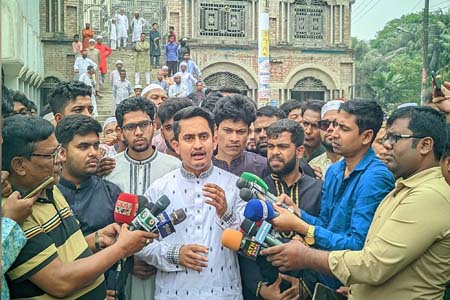 রংপুর নগরীর কেরামতিয়া মসজিদে সারজিস আলম