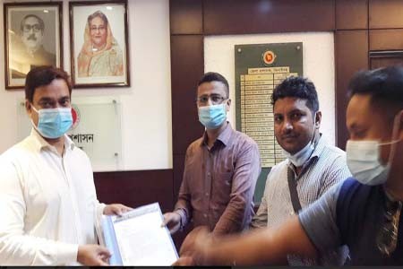 বাংলাদেশ কারিগরি শিক্ষাবোর্ডের আওতায় বেসিক ট্রেড পরিচালনাকারী প্রতিষ্ঠান সমূহের জেলা প্রশাসকের কাছে স্মারকলিপি