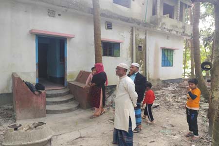 প্রবাসীর বাড়িতে দুর্ধর্ষ চুরি