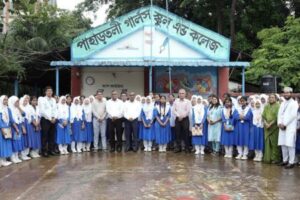 প্লাস্টিক বর্জ্য ব্যবস্থাপনায় সচেতনতা বাড়াতে শিক্ষার্থীদের সম্পৃক্ত করছে ইউনিলিভার বাংলাদেশ