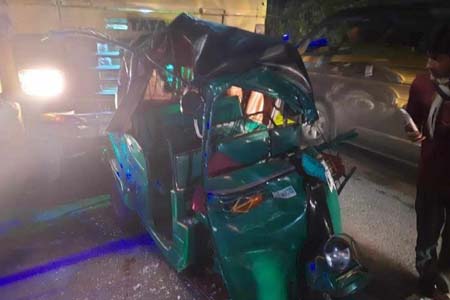 ত্রিমুখী সংঘর্ষে বাবা-ছেলে নিহত