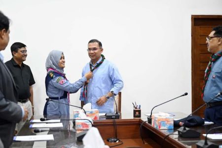 প্রধানমন্ত্রীর সঙ্গে স্কাউট সদস্যদের সাক্ষাৎ