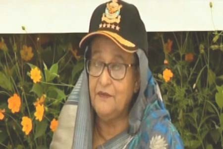 আমরা প্রযুক্তিভিত্তিক বাহিনী গড়ার দিকে দৃষ্টি দিচ্ছি-প্রধানমন্ত্রী শেখ হাসিনা