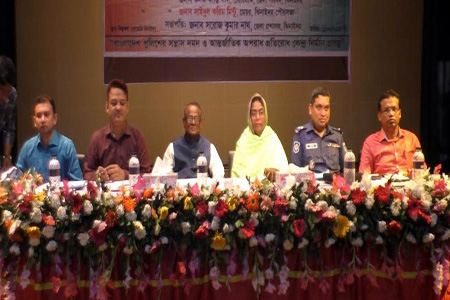 ঝিনাইদহে উগ্রবাদ প্রতিরোধে জনপ্রতিনিধিদের ভূমিকা শীর্ষক সেমিনার